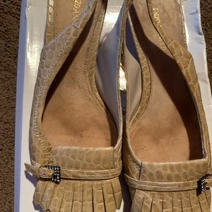 8 1/2 Enzo mock Crock sling back- with kitten heel.!